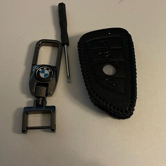 BMW logo Key Fob Keychain & Fob Case Cover in Black Leather NWT - Picture 1 of 9